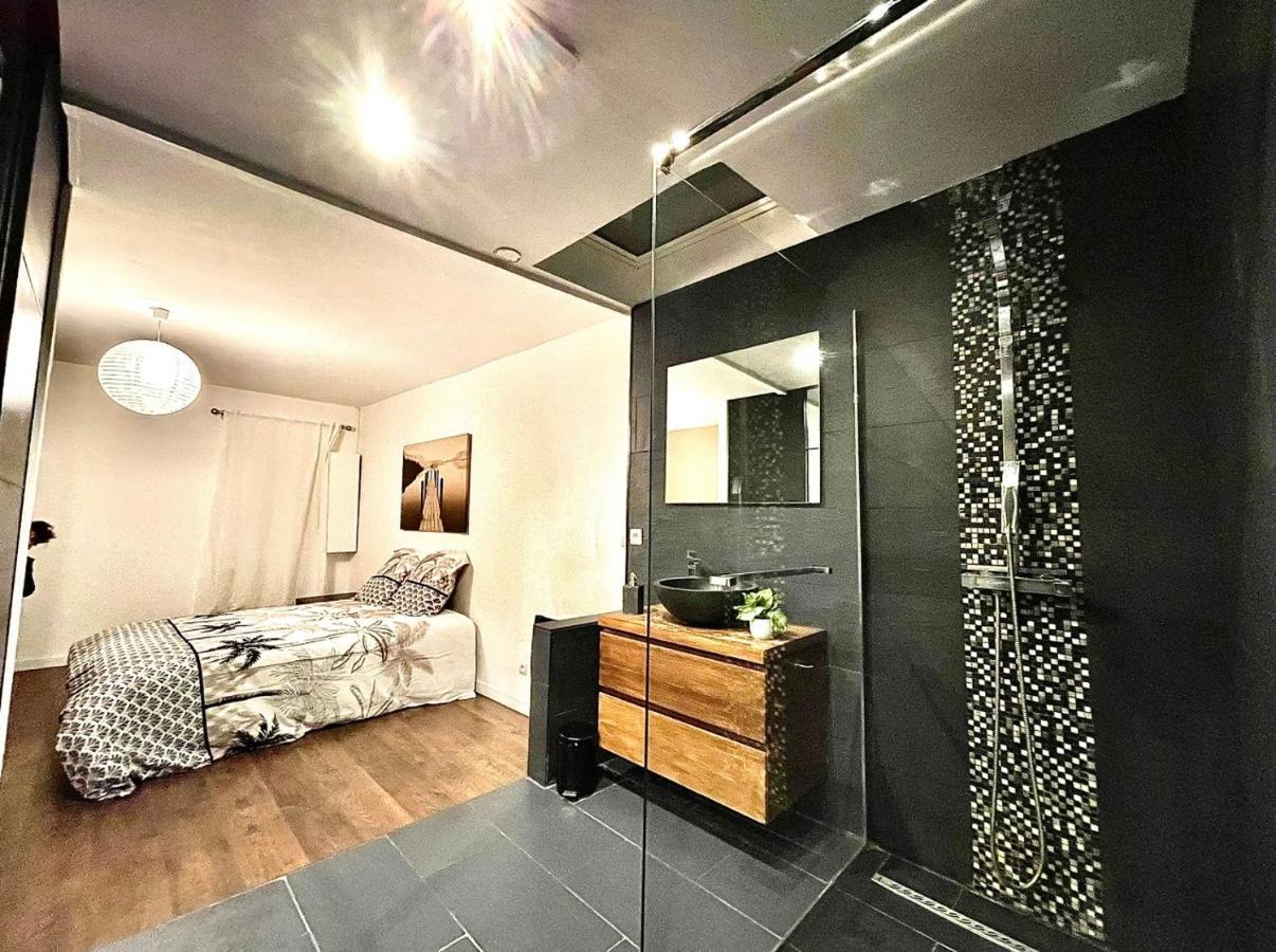 *fontaine Moussue*hyper Centre*t2 Standing* Apartment