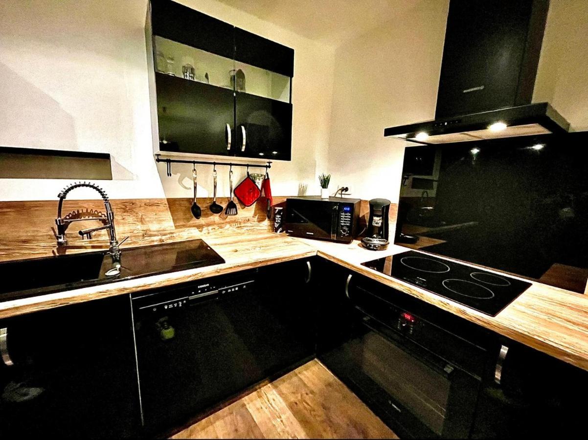 *fontaine Moussue*hyper Centre*t2 Standing* Apartment