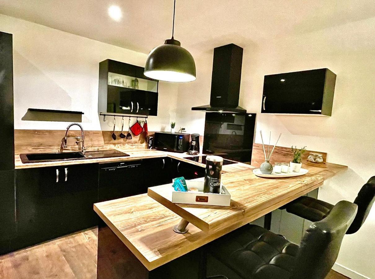 *fontaine Moussue*hyper Centre*t2 Standing* Appartement
